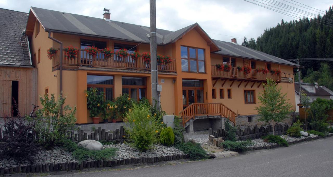 Penzión pod Kýčerou - Bed and Breakfast