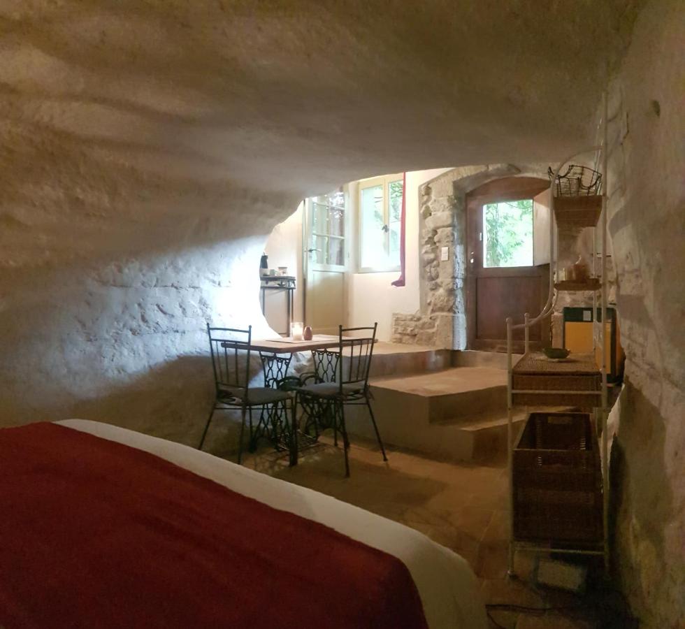 Queen Room with Garden View