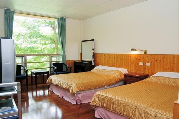 Quadruple Room with Mountain View