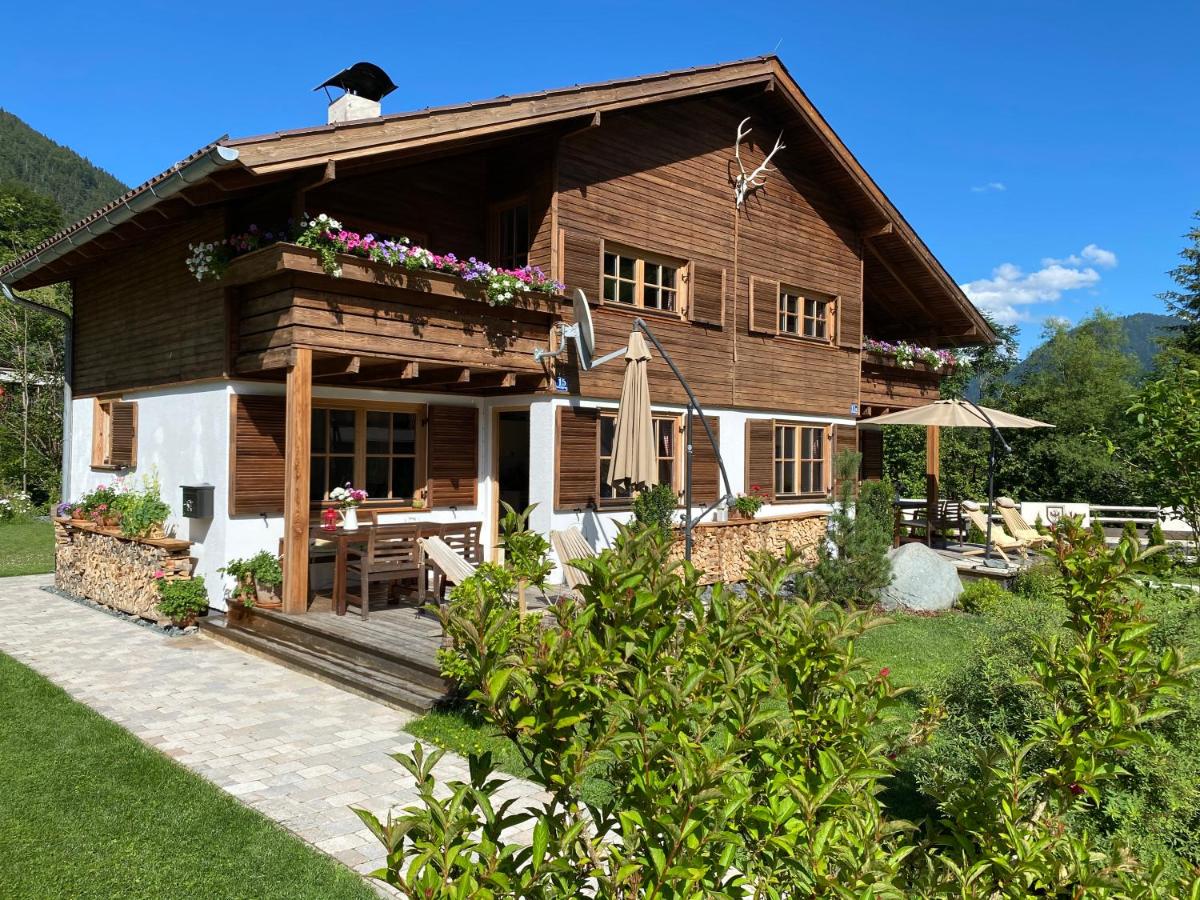 B&B Kirchdorf in Tirol - Chalet Tirolia - Bed and Breakfast Kirchdorf in Tirol