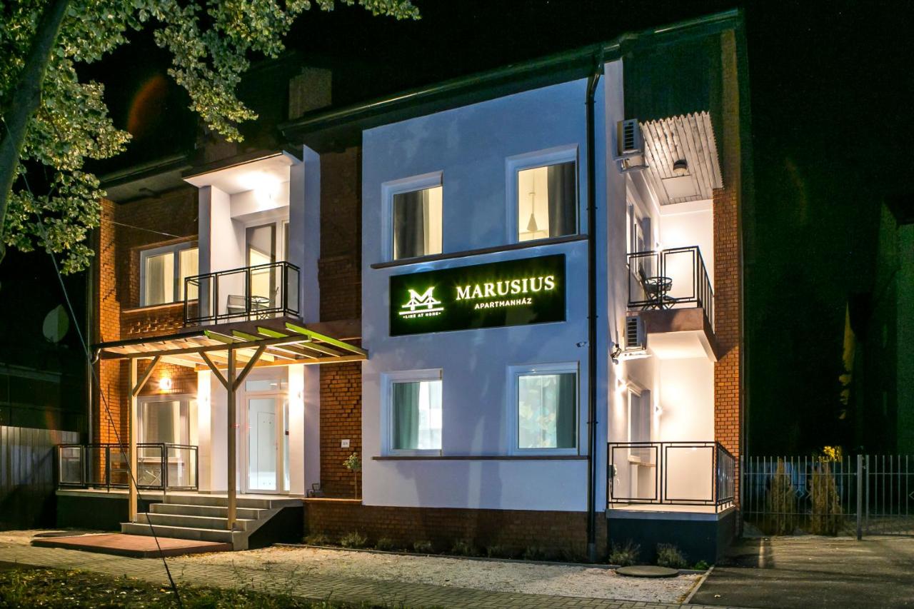 B&B Makó - Marusius Apartmanház - Bed and Breakfast Makó