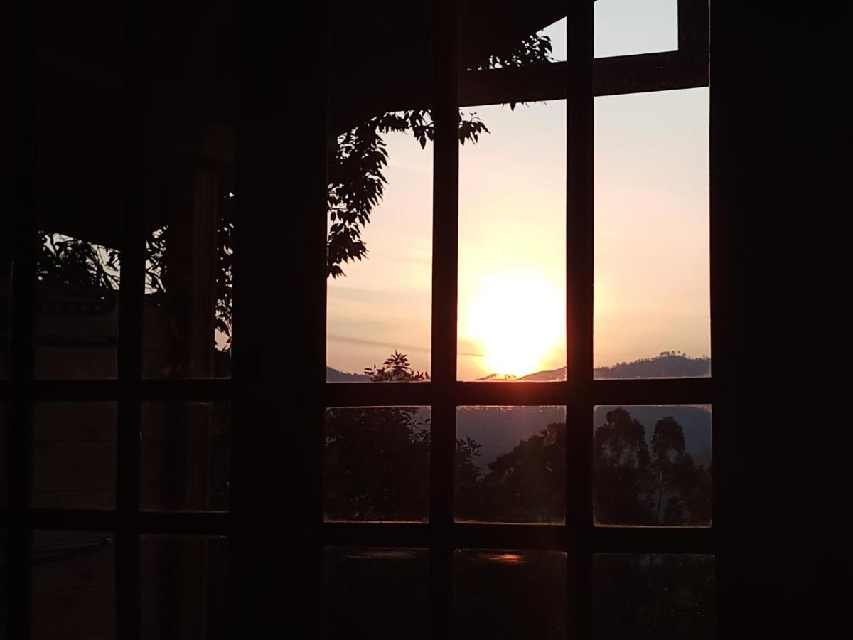 CHILL WOOD HOMESTAY ELLA - B&B