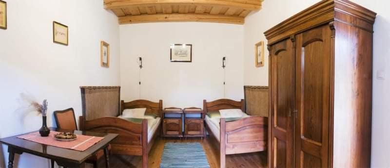 Twin Room with Bathroom