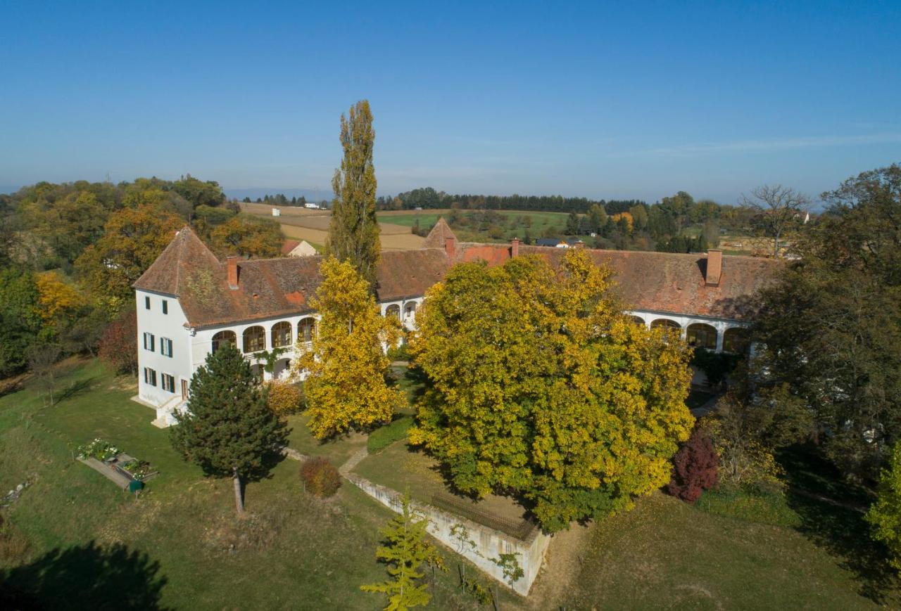 B&B Fürstenfeld - Schloss Welsdorf - Bed and Breakfast Fürstenfeld