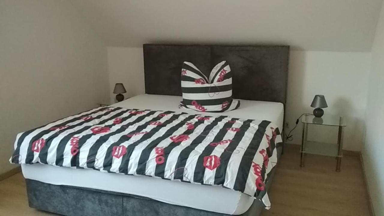 Ferienwohnung in ruhiger Waldrandlage - Ferienwohnung