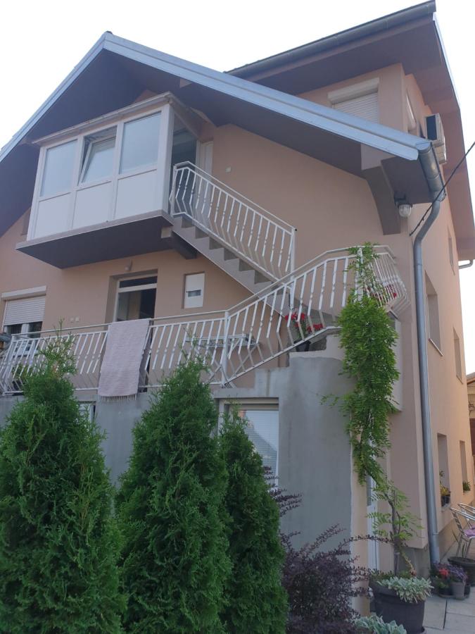 APARTMAN BUKULJA 2 - B&B Aranđelovac