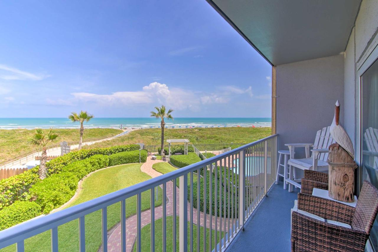 Sunny Oceanfront Condo on South Padre Island Beach - B&B