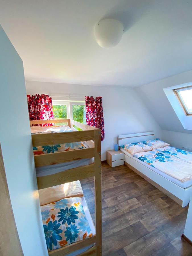 Interconnecting Family Rooms