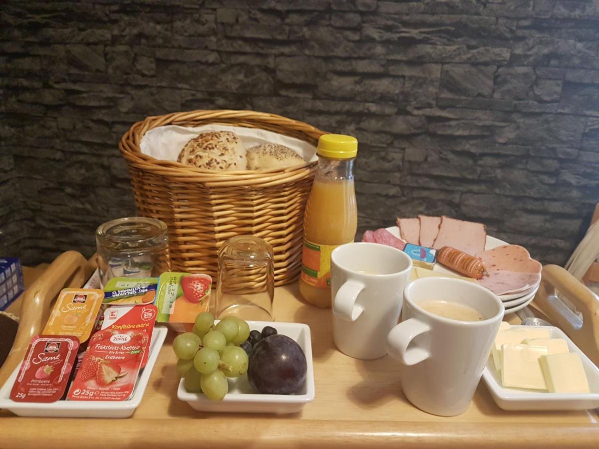 Forsthaus Merzalben Hostel - B&B Merzalben