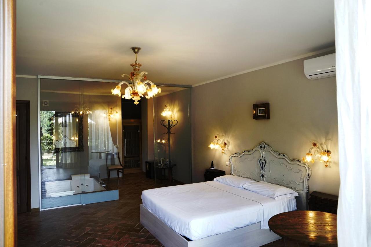 King Suite with Spa Bath