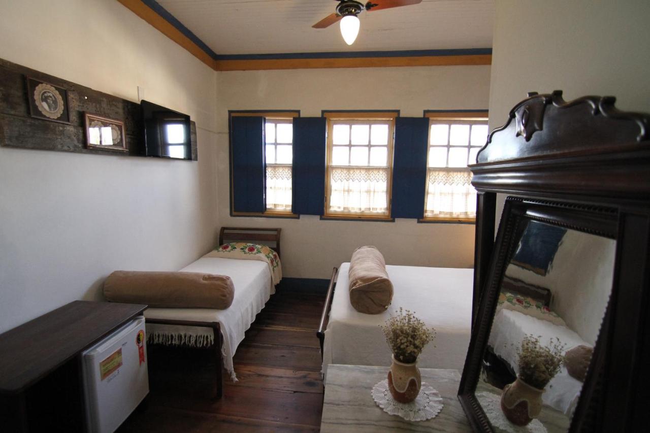 Habitación Triple con vistas a la montaña