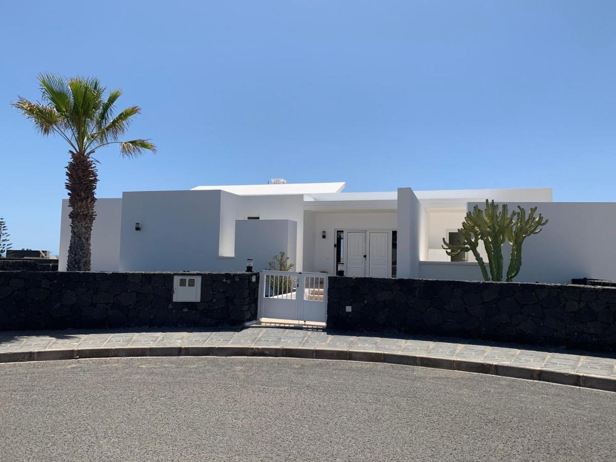Villa Dois Mares Puerto Calero - B&B