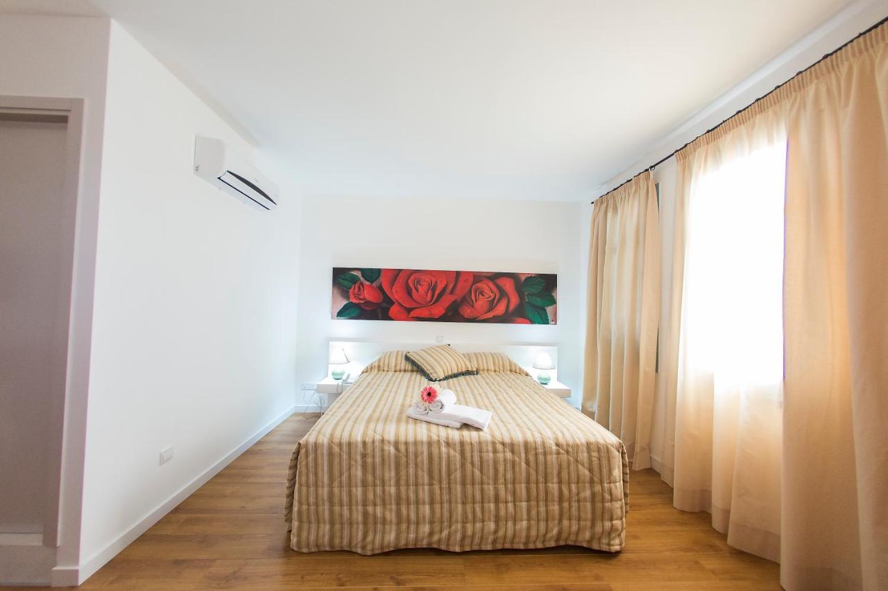 Luxury Studio with City View