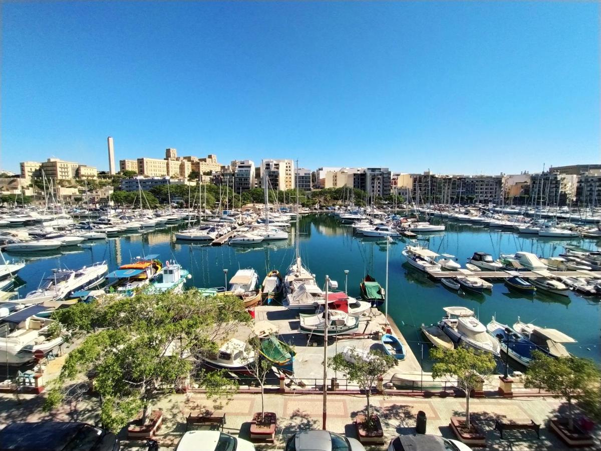 B&B Msida - Bright and Spacious 2 Bedroom Apartment with Harbour View - 3 - Bed and Breakfast Msida