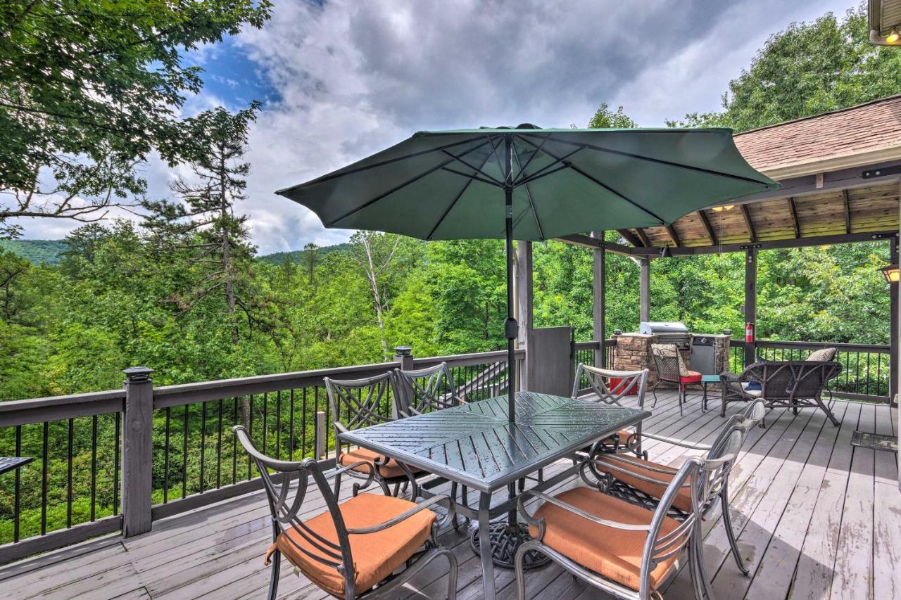 B&B Pisgah Forest - Peaceful Pisgah Mountain Getaway with Hot Tub! - Bed and Breakfast Pisgah Forest