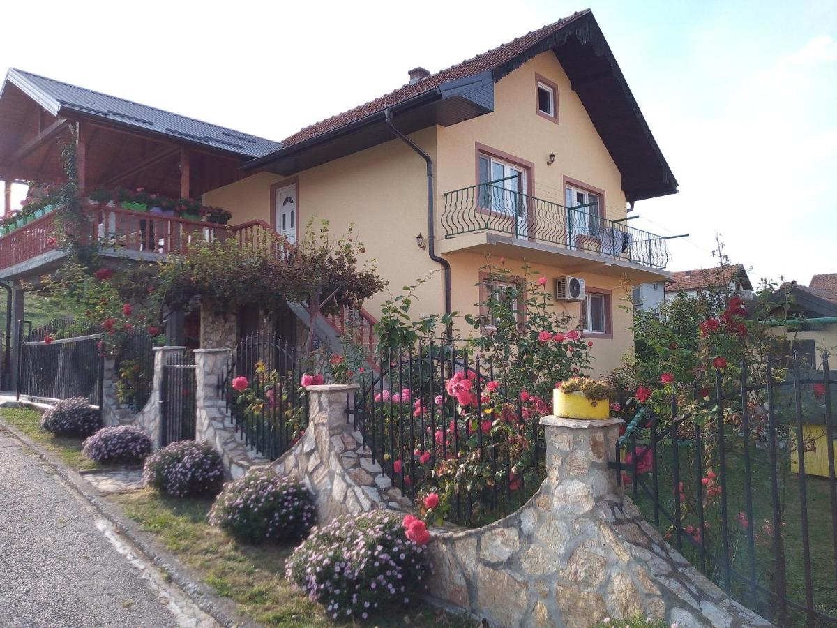 B&B Višegrad - Apartman" Ruža" - Bed and Breakfast Višegrad