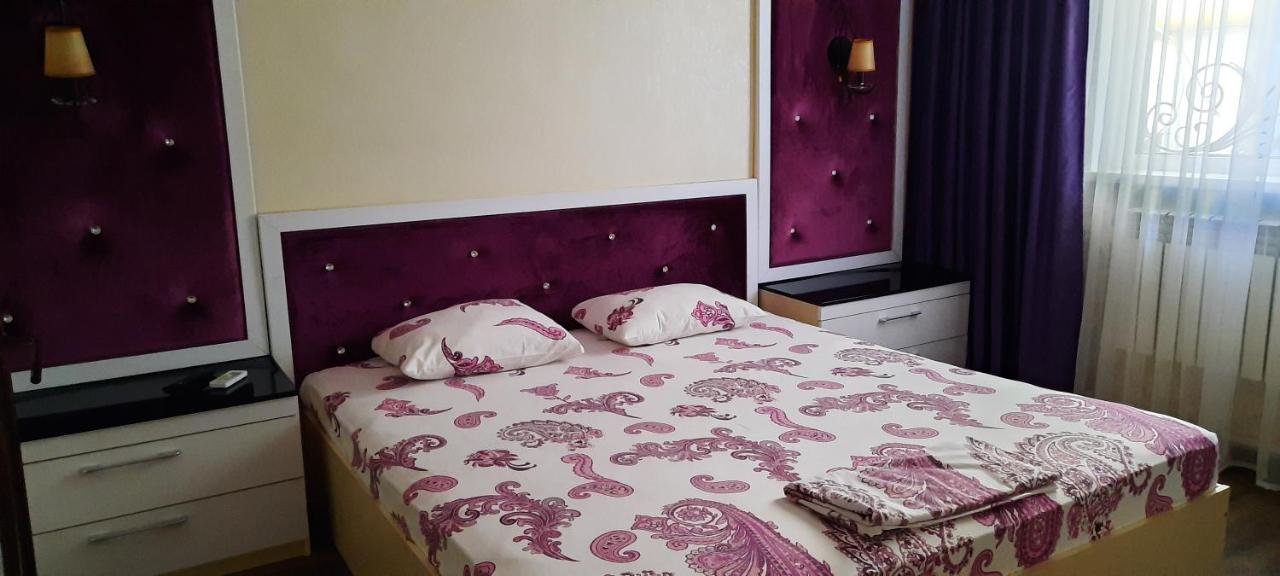 Camera Matrimoniale con Letto Supplementare