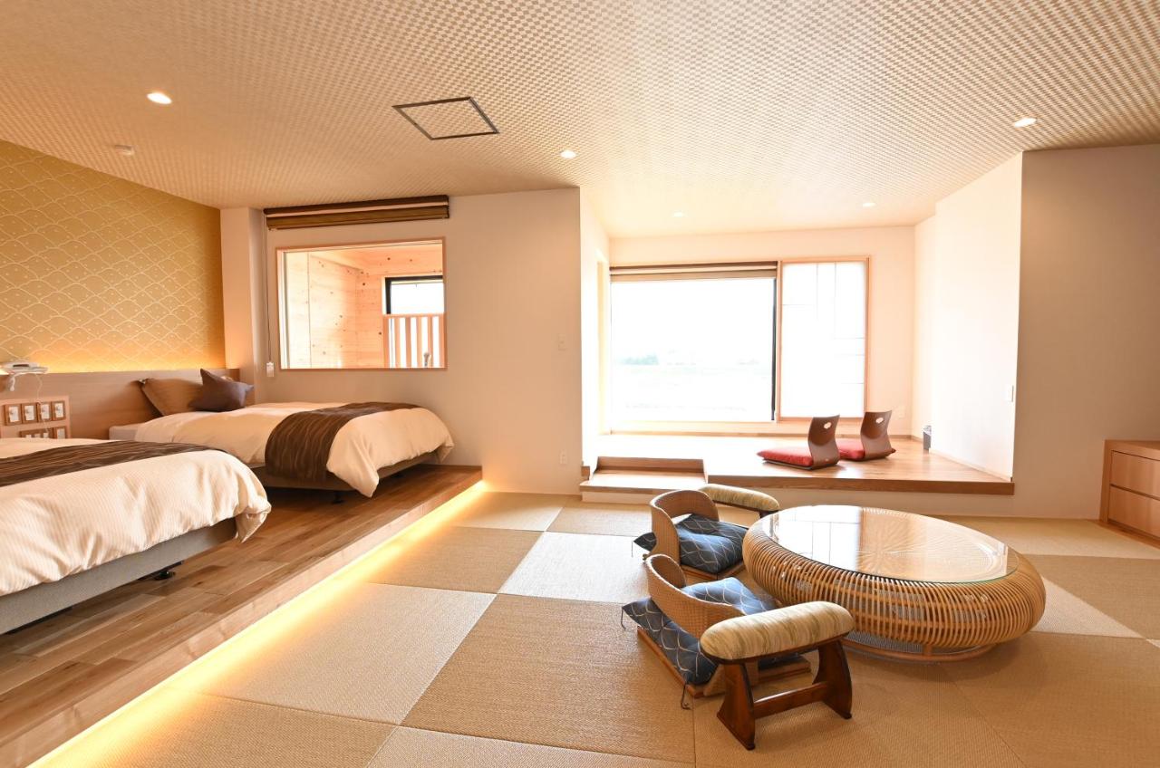 Twin Room with View