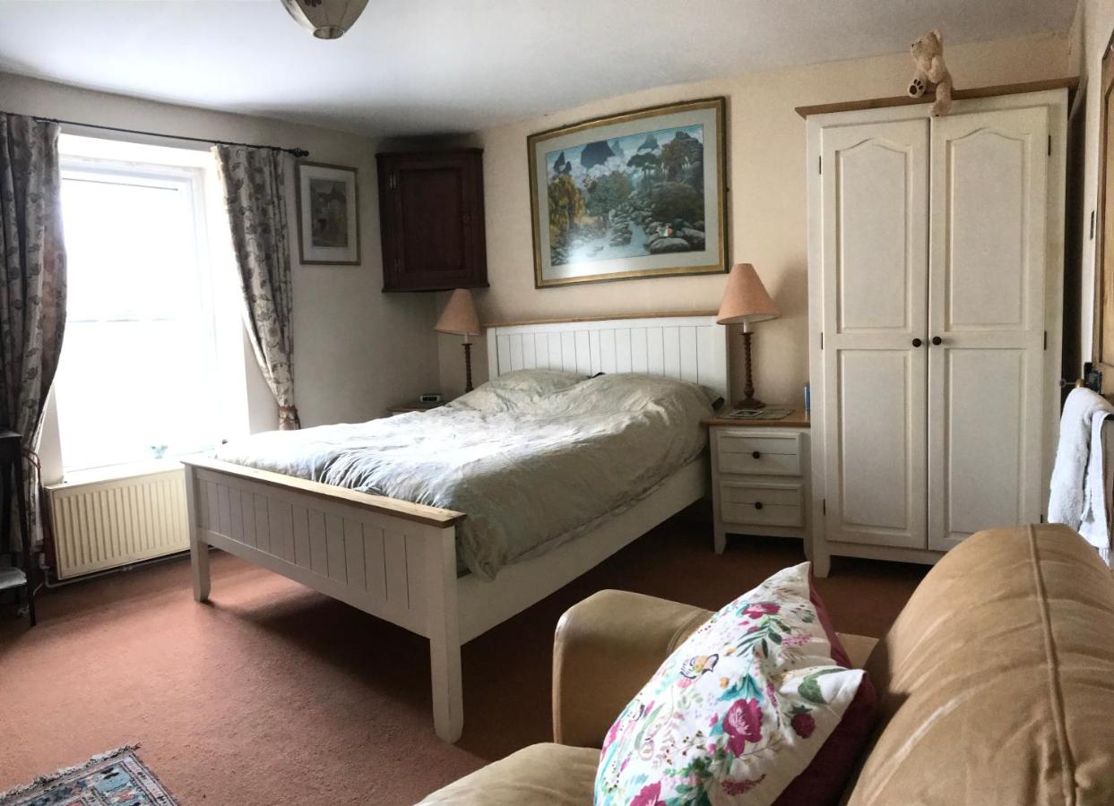 Chateau Terrace Georgian House - Bed and Breakfast