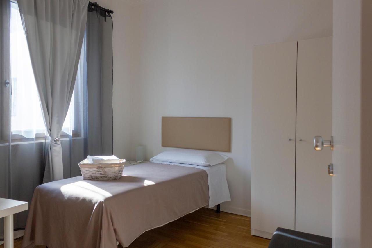 Camera Singola con Bagno Privato Esterno