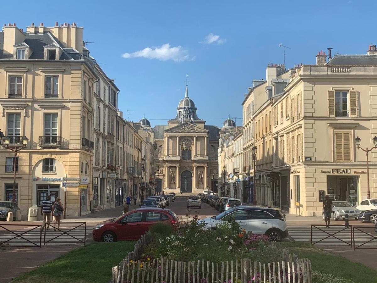 Appartement Versailles quartier Notre Dame au pied du Chateau avec Parking - B&B