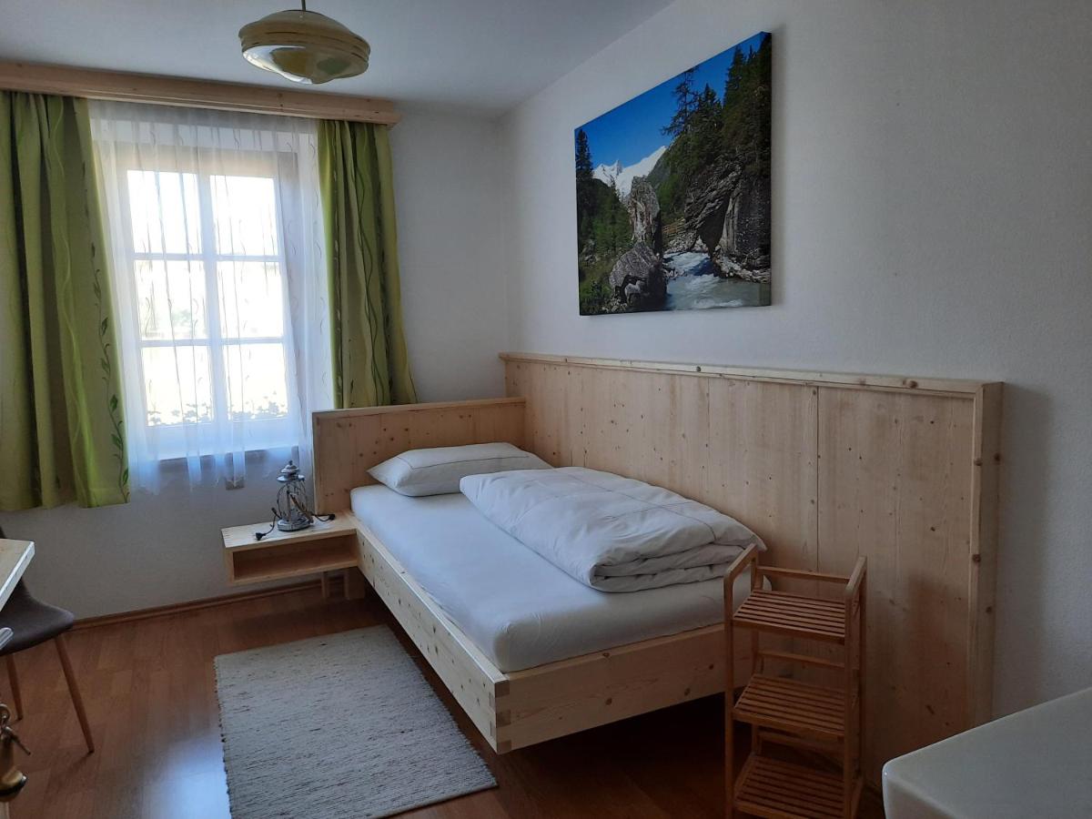 Single Room with Shared Bathroom