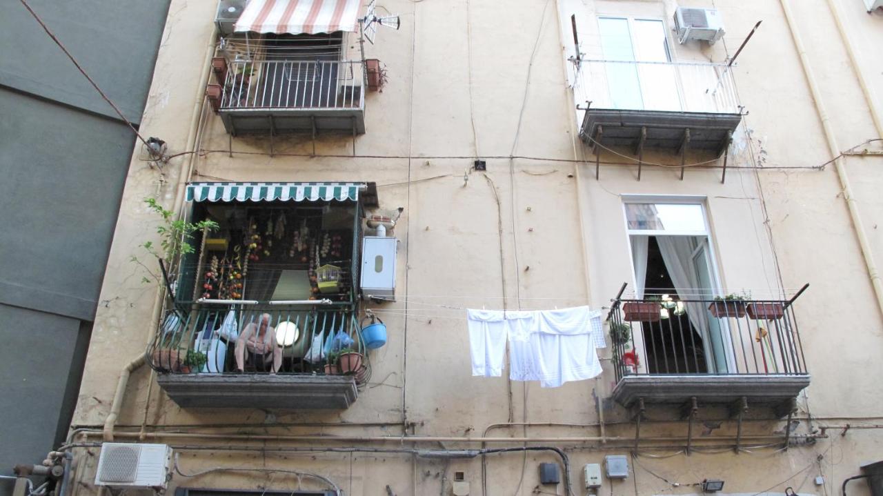 Appartamento Moderno nel centro storico - B&B Napoli