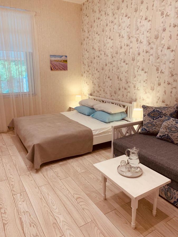 B&B Kharkiv - WINE & ROSE BOUTIQUE HOTEL - Bed and Breakfast Kharkiv