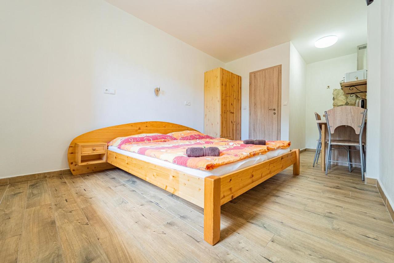 Apartamento con vistas al jardín