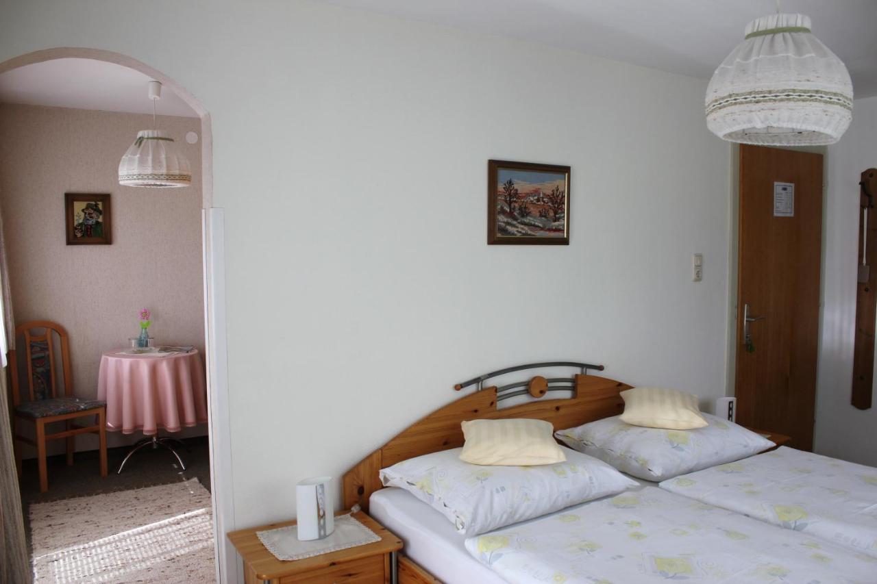 Doppelzimmer mit Balkon