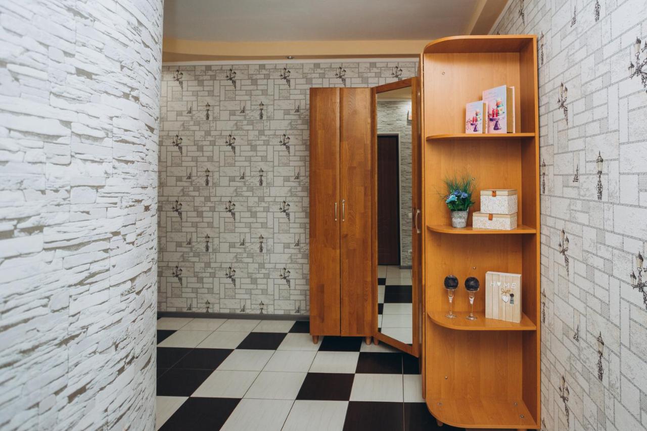 Apartment on Kharkovskaya 2 floor - Ferienwohnung Sumy