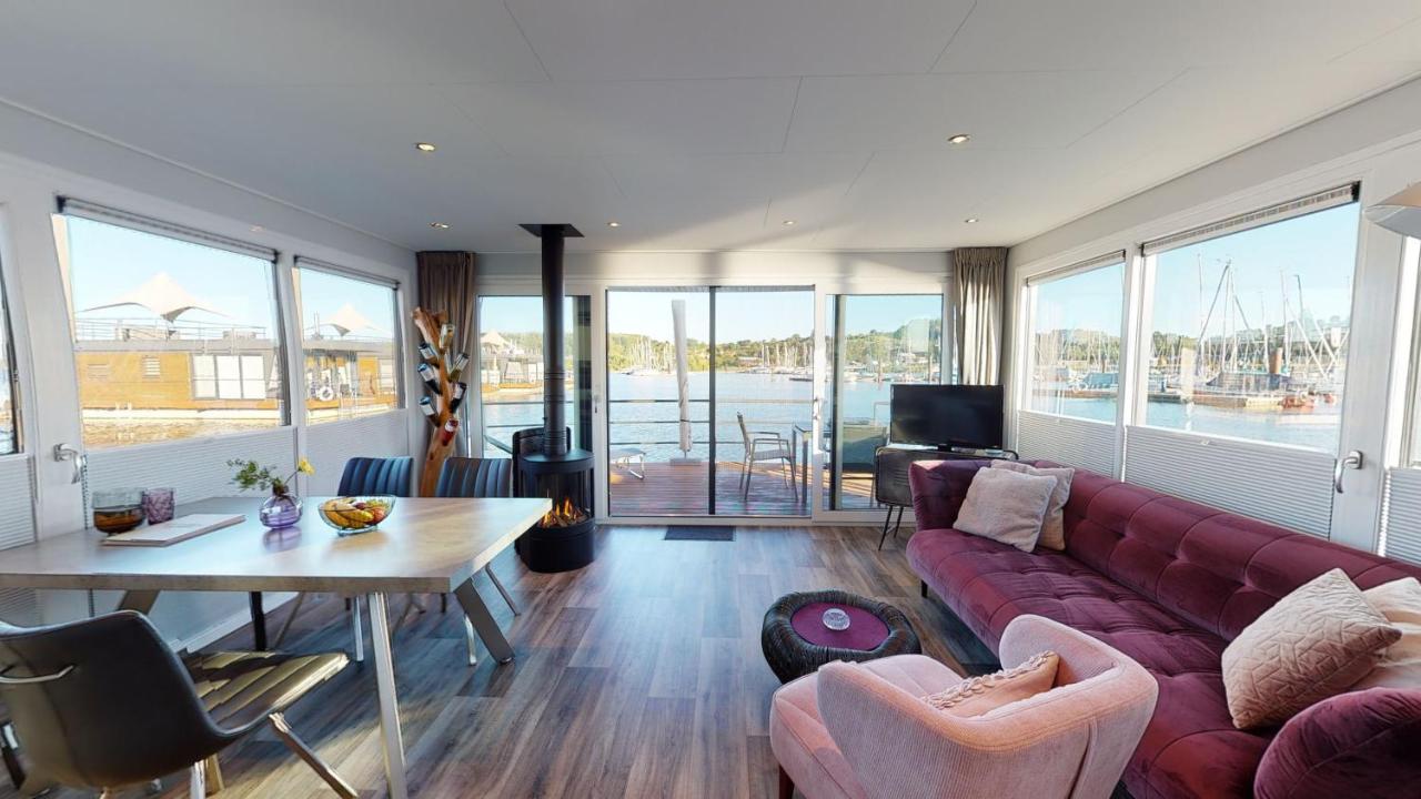Bungalow - Water Front (Innenlage)