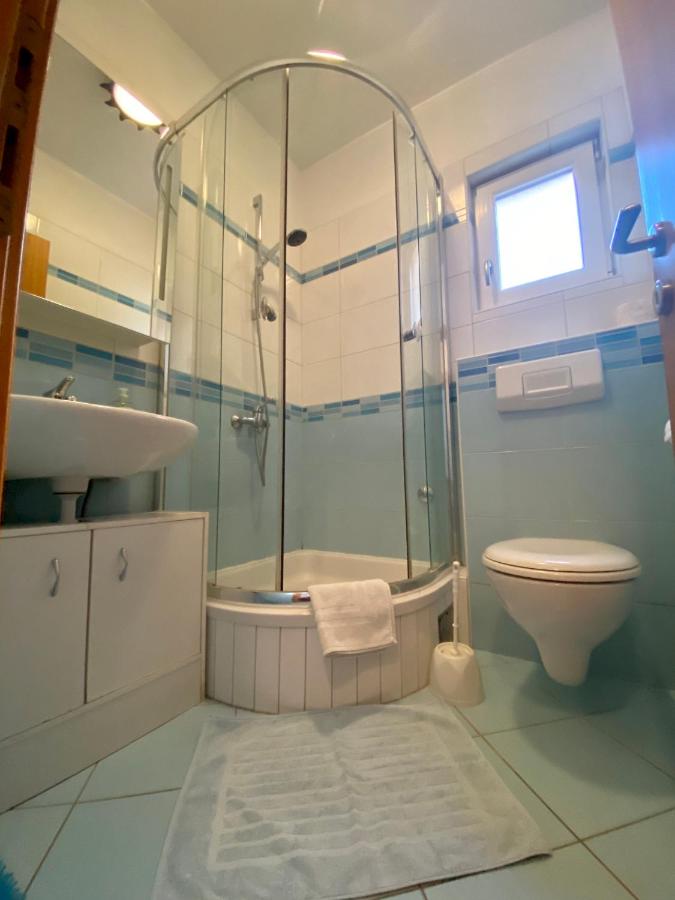 One-Bedroom Apartment with Balcony