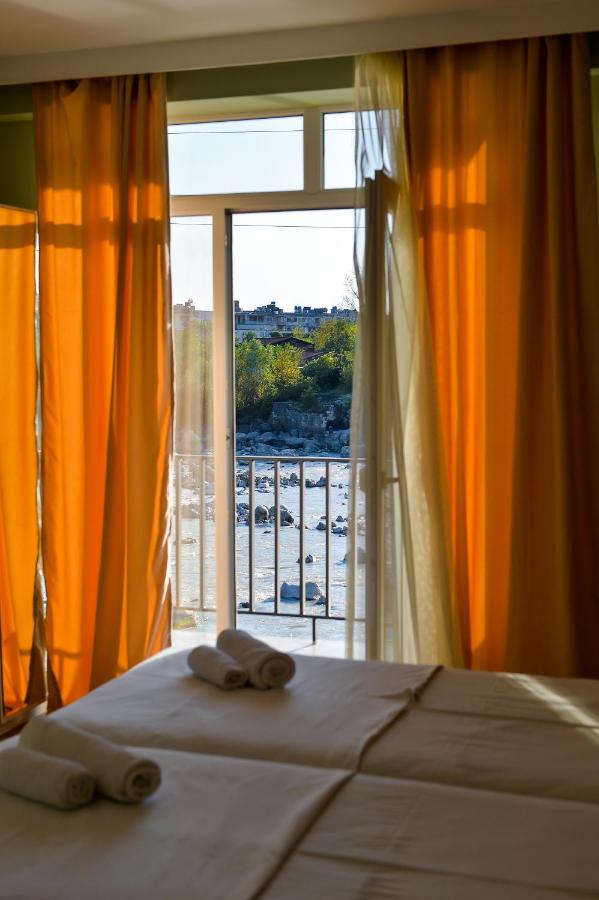 B&B Koetaisi - Four Seasons Riverside - Bed and Breakfast Koetaisi