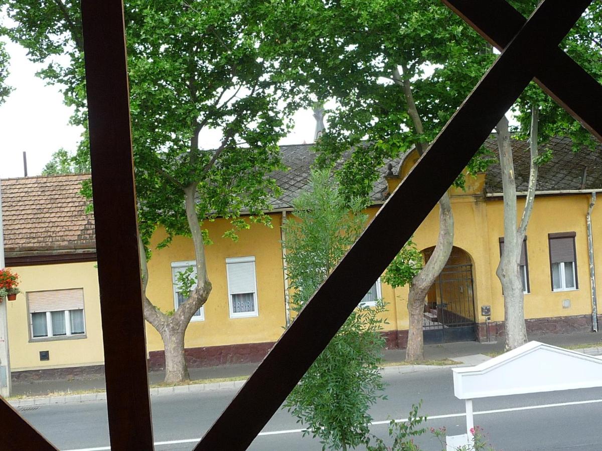 Doppel-/Zweibettzimmer mit Gemeinschaftsbad