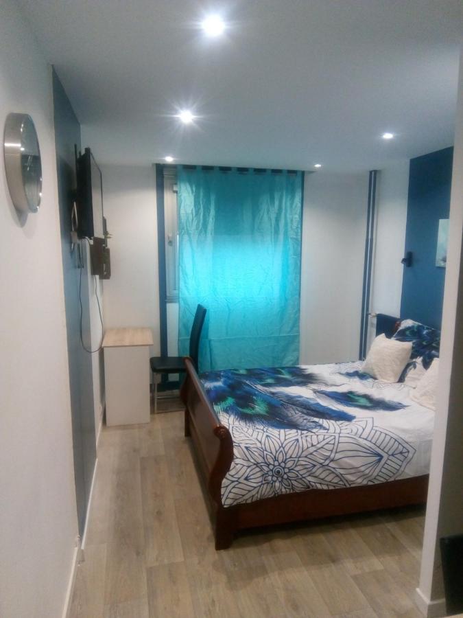 Studio 28m² au pied de la défense - B&B