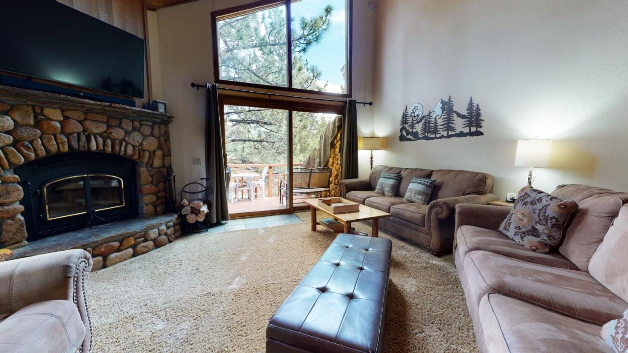 Woodlands #25 condo - B&B