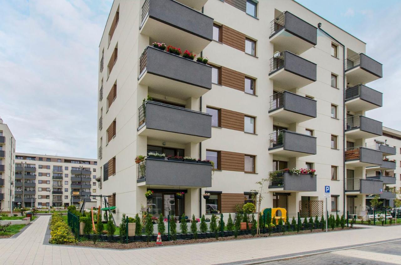 Apartament Jarzębinowy z ogródkiem - B&B