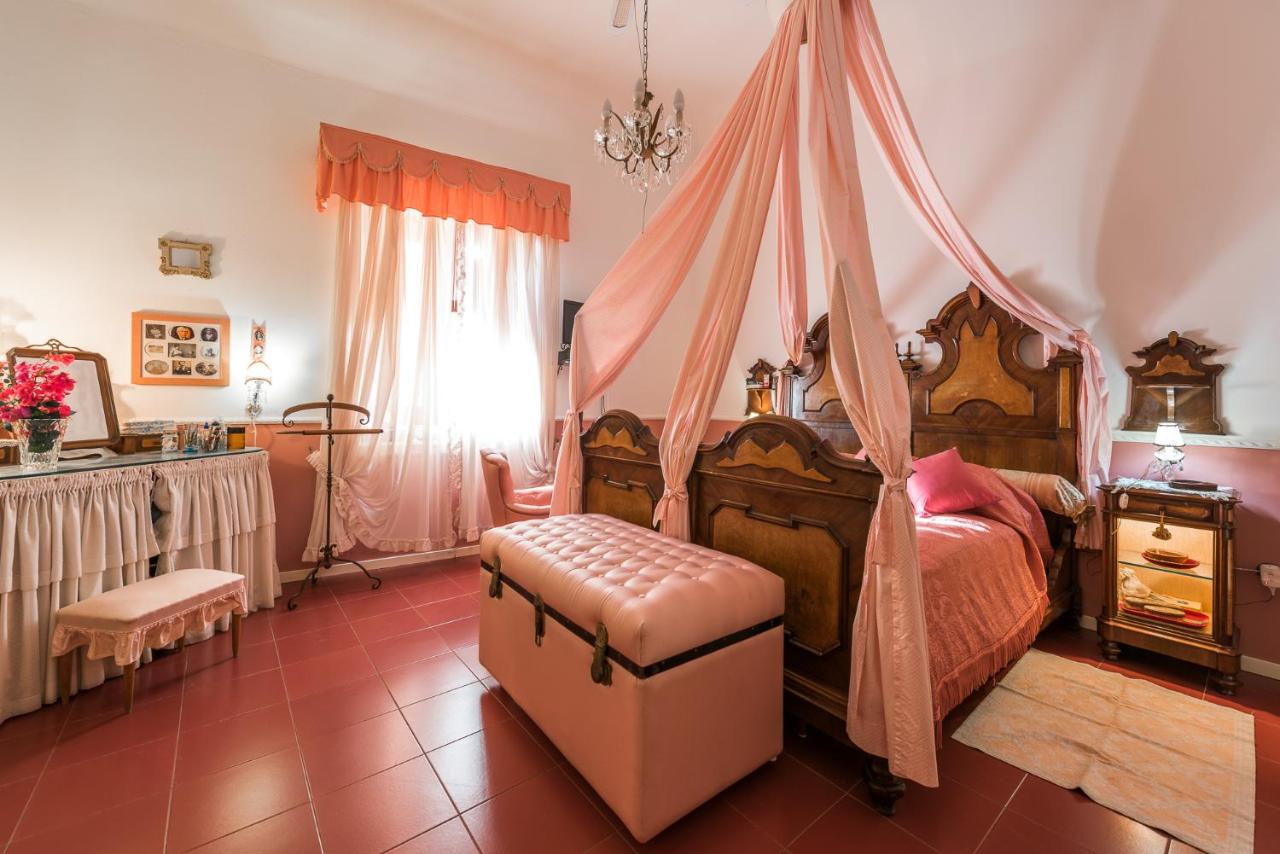 B&B Leni - Villa Mariella Pittorino - camere in B&B - Bed and Breakfast Leni