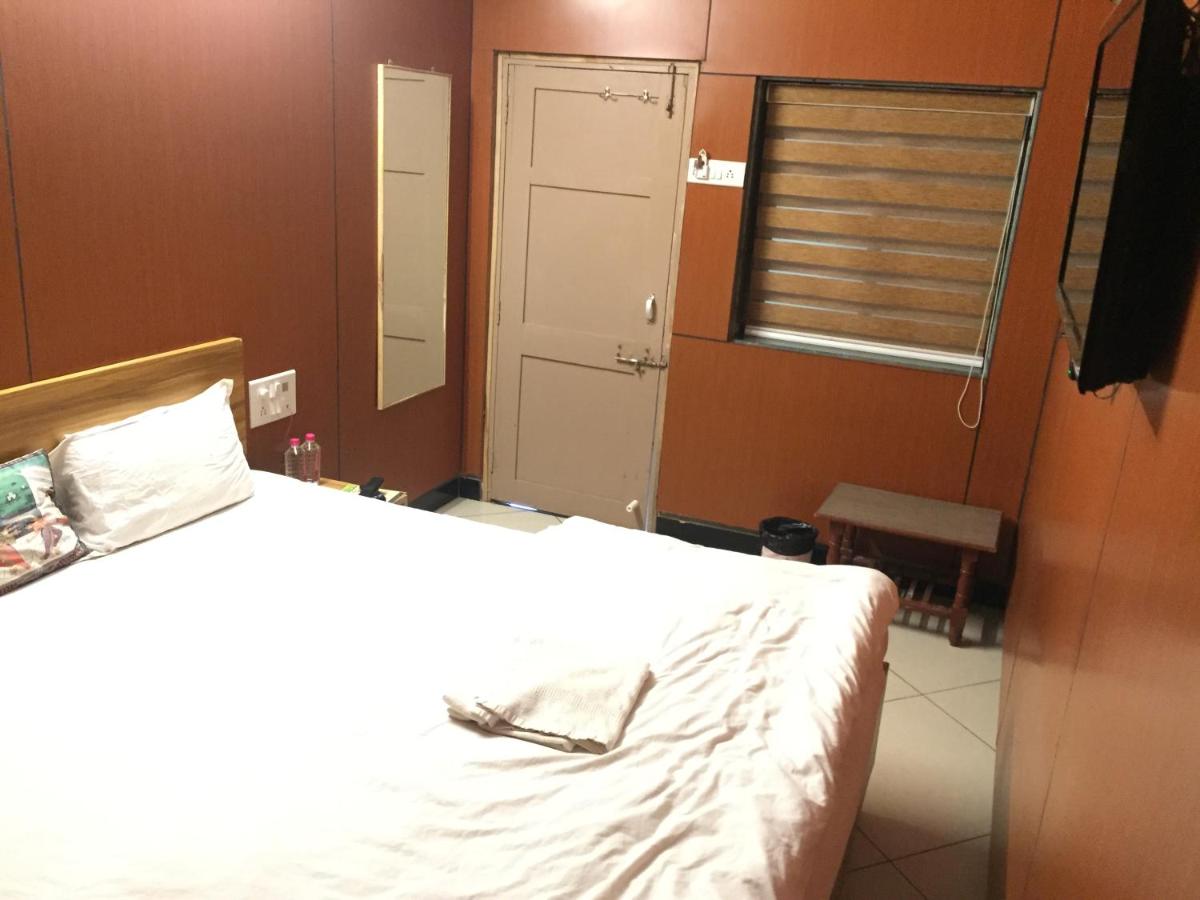 Chambre Double Deluxe (2 Adultes + 1 Enfant)