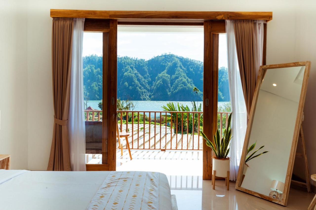 Deluxe Two-Bedroom Villa with Mountain View 