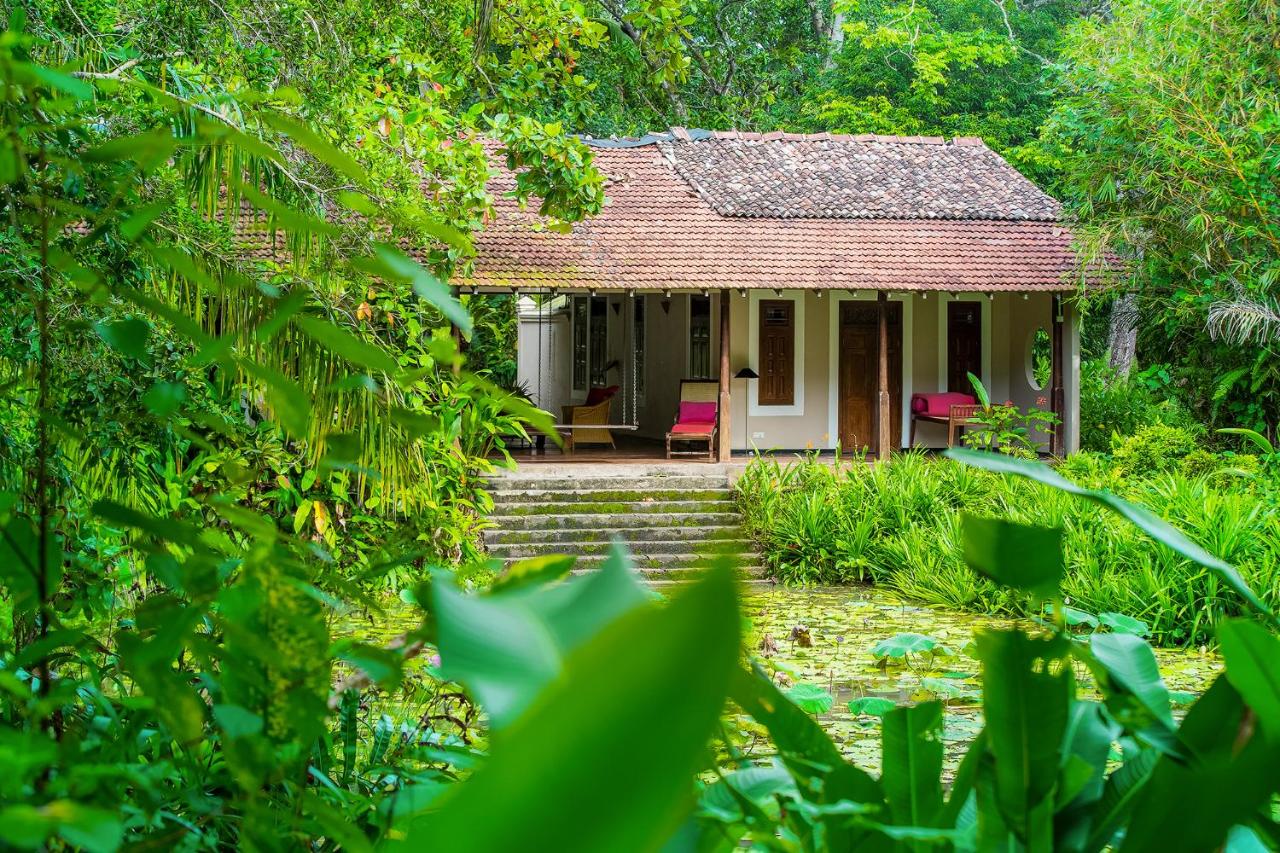 Apa Villa Illuketia - Chambres d’hôtes Unawatuna
