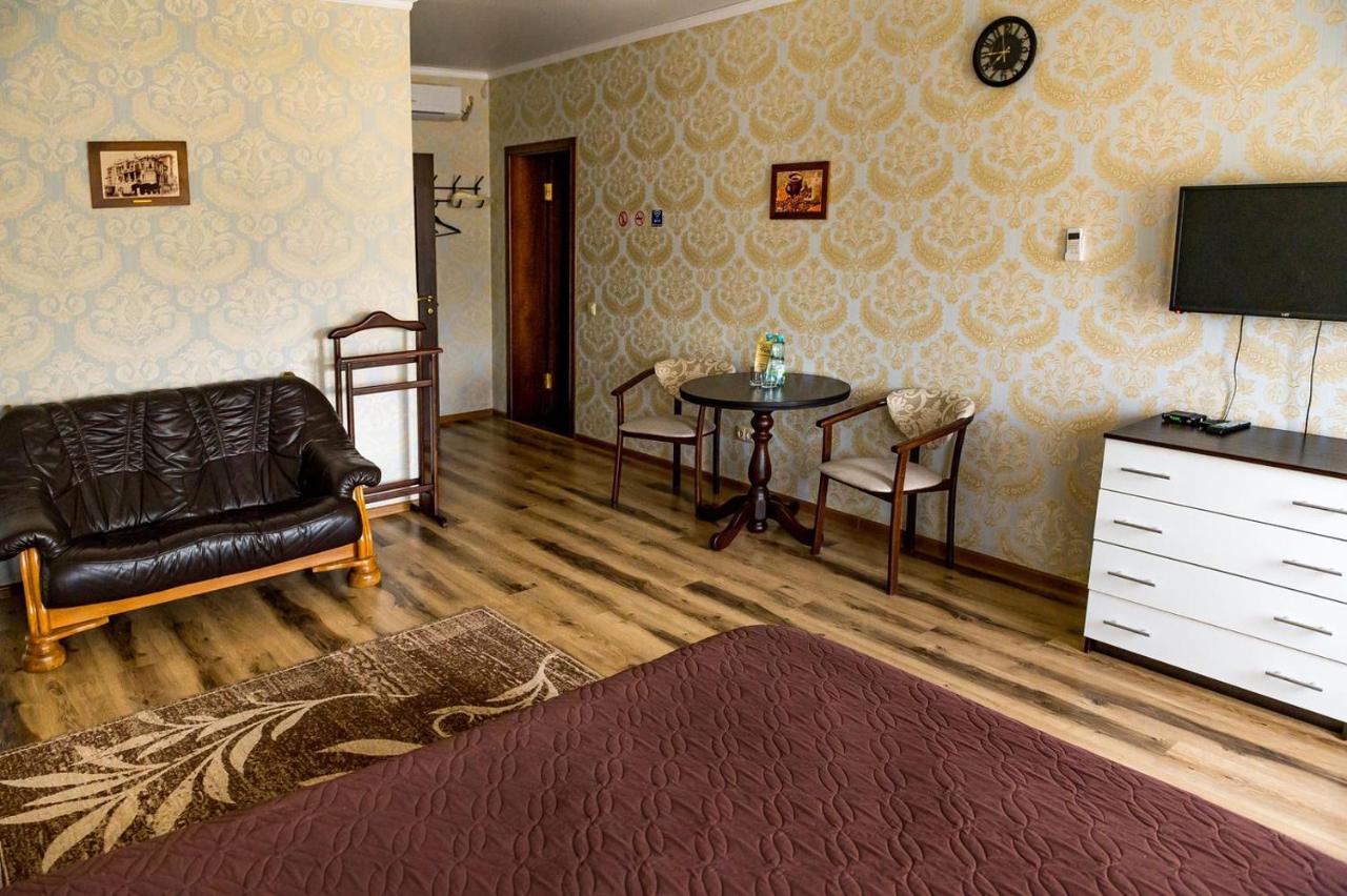 Large Double Room