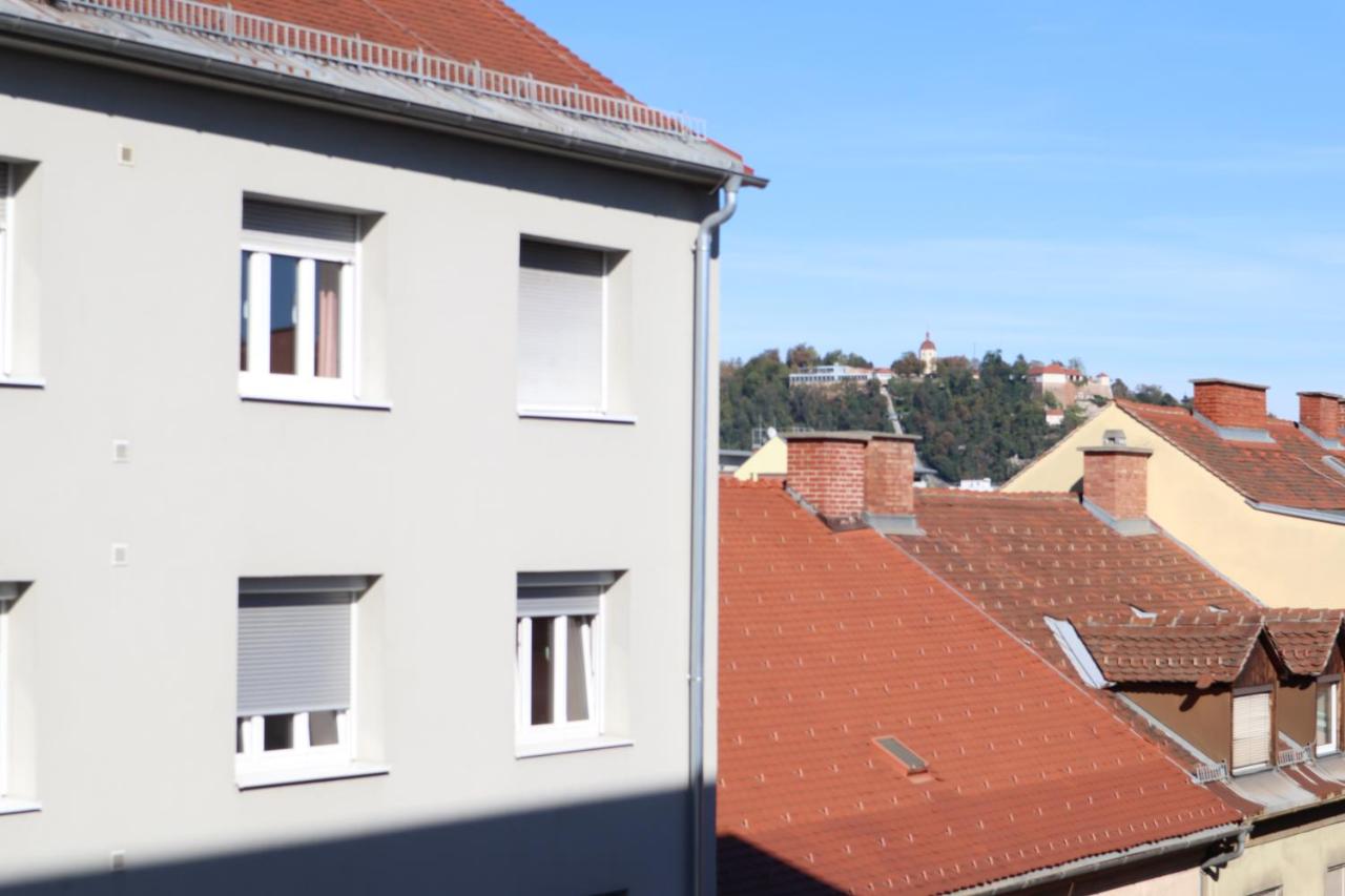 APSTAY central station I Self Check-in I Parking option - B&B Graz