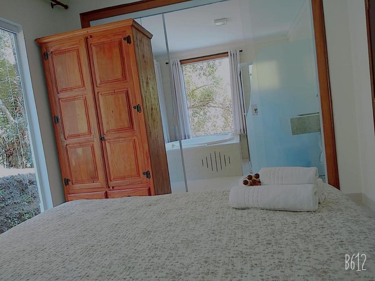 Chalet with Panoramic Spa Bath and Fireplace and Gourmet Balcony - Chardonnay