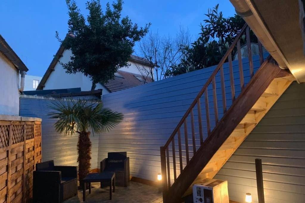 GITE SAINTE MARIE MADELEINE DOMONT 7 PERSONNES - Ferienwohnung