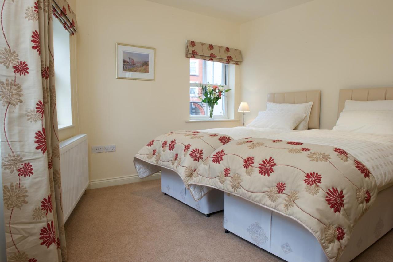 One-Bedroom Apartment 2