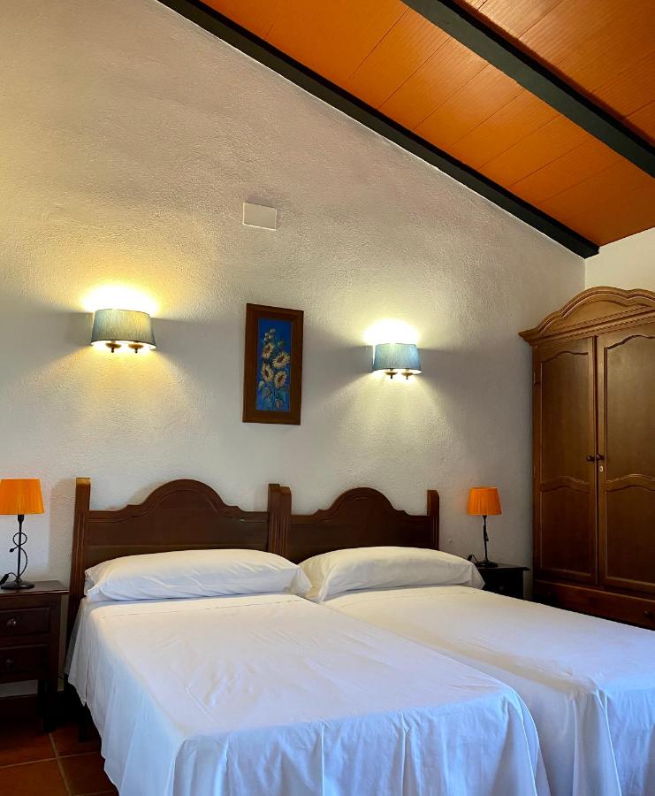 One-Bedroom Apartment (2 Adults)