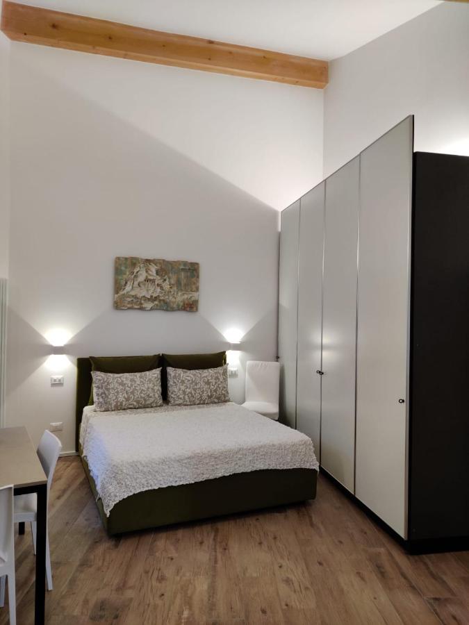 Studio Deluxe