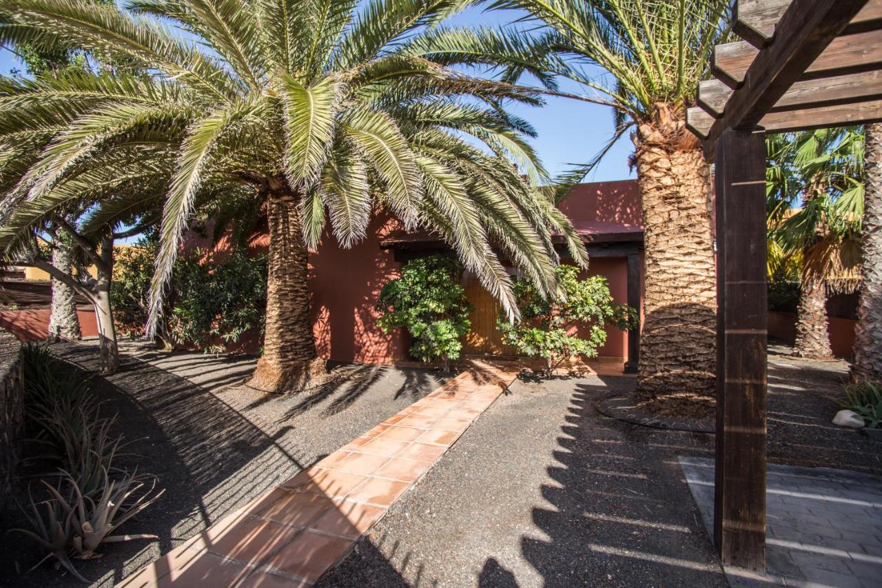 Casa Perla - villa with big garden and private pool - Bed and Breakfast Corralejo